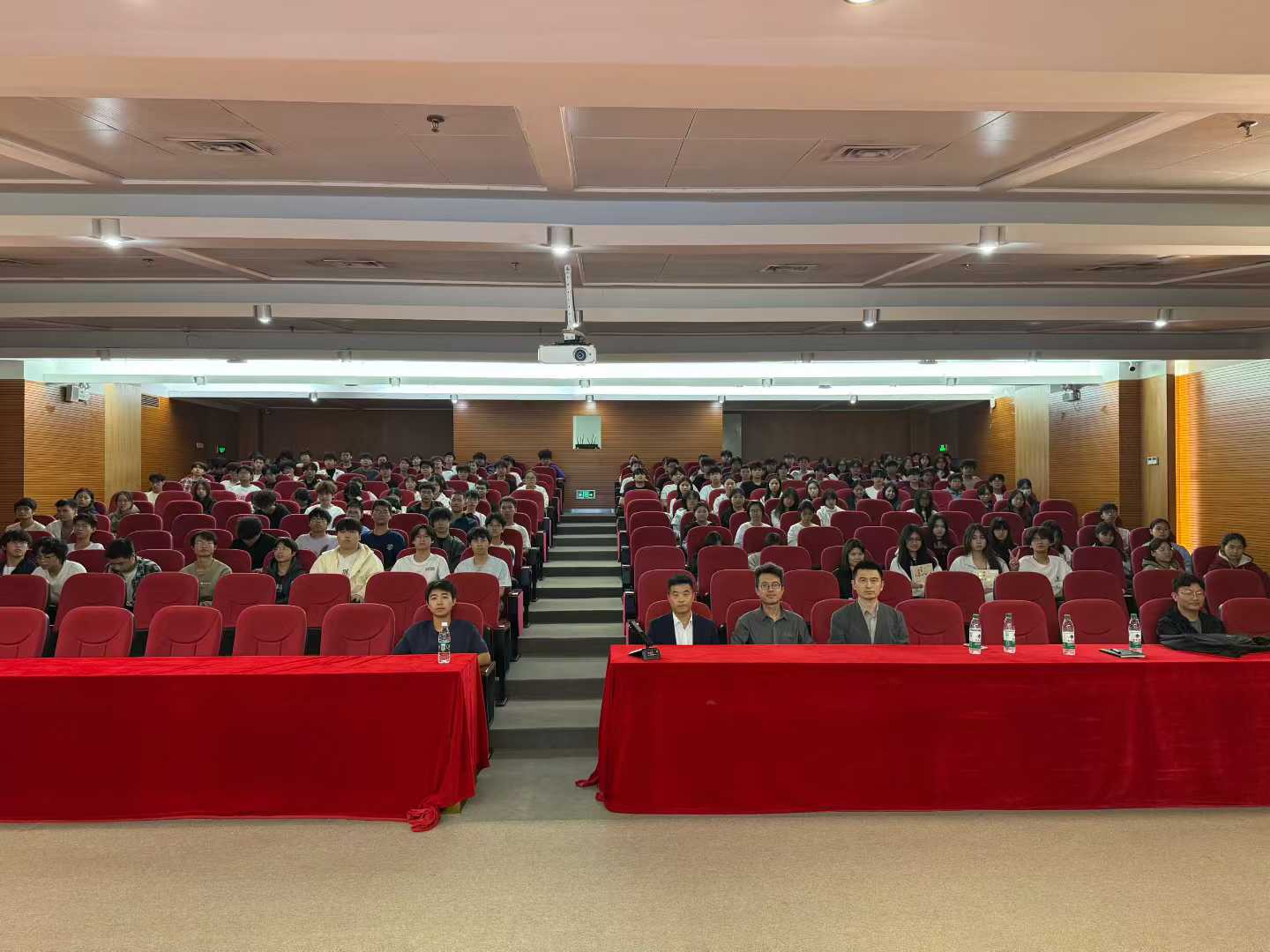 微信图片_2026-01-12_144801_092.jpg